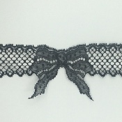 Dentelle de Calais motif noeud noir - ABÉLINE