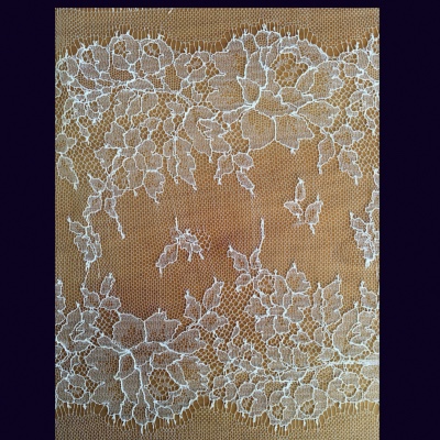 Dentelle de calais motif fleur blanc - EXUBIE 