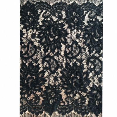 Dentelle de Calais motif fleur noire - LABERTINE