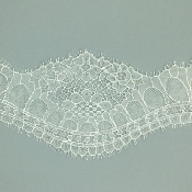 Dentelle de Calais motif fleur naturel - GADÉLIE 