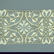 Dentelle de Calais motif floral naturel or - AIMEE